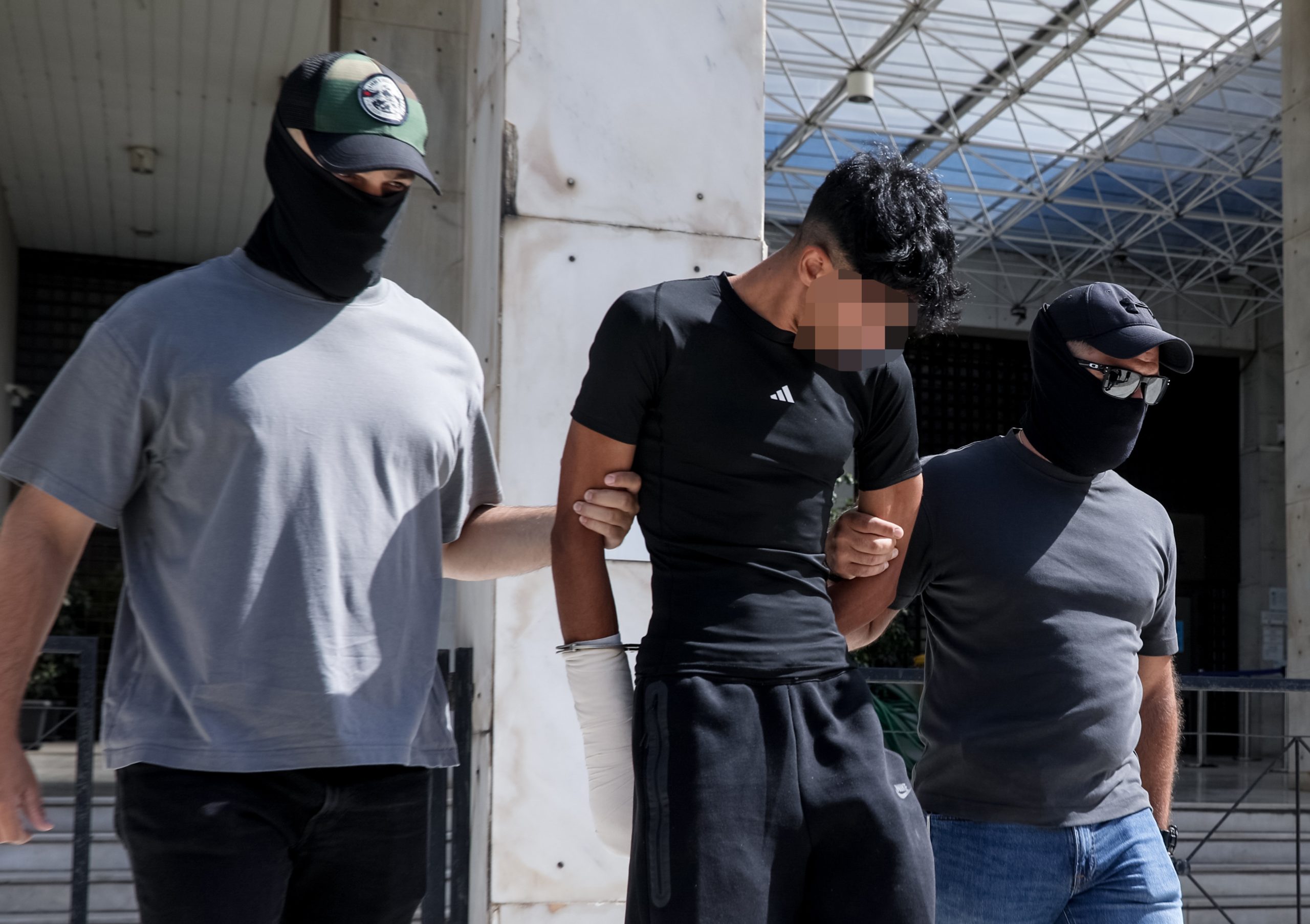 Απολογείται ο φερόμενος δράστης για τη δολοφονία του δικηγόρου Σταύρου Γεωργίου