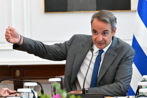 Φωτιά στην περιοχή Βαθύ στην Κάλυμνο – Επιχειρούν επίγειες και εναέριες δυνάμεις, ζητήθηκε ενίσχυσή τους