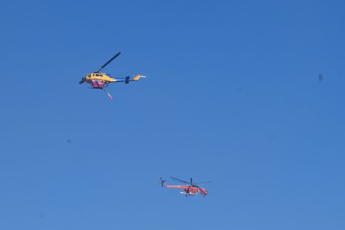 Πυρκαγιά σε χαμηλή βλάστηση στο Κυπαρίσσι Αταλάντης