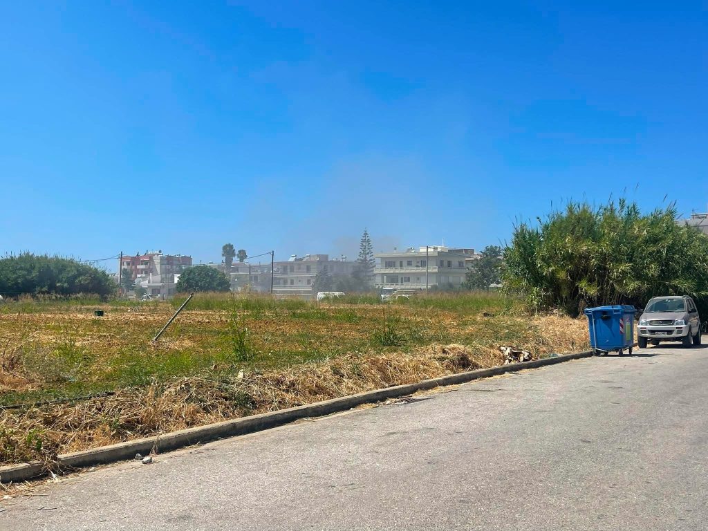 Χανιά: Στις φλόγες σπίτι και αποθήκη σε πυκνοκατοικημένη περιοχή