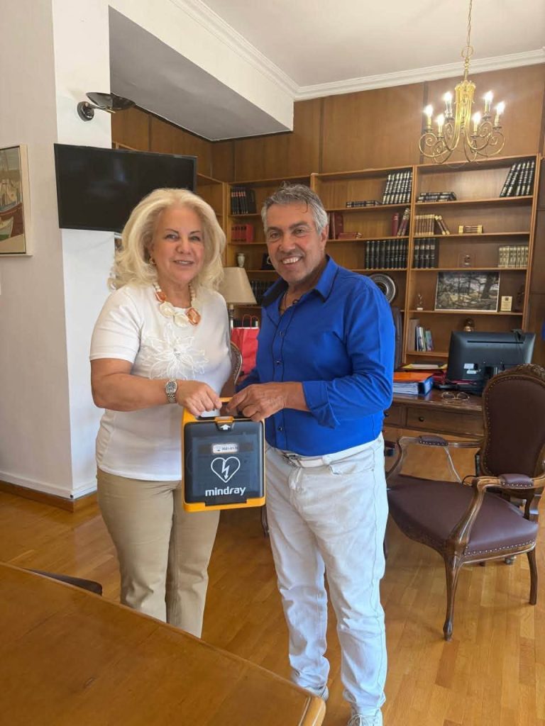 Τρεις απινιδωτές σε Δράκεια, Κριθαριά και Σύλλογο «Νηρηίδες»