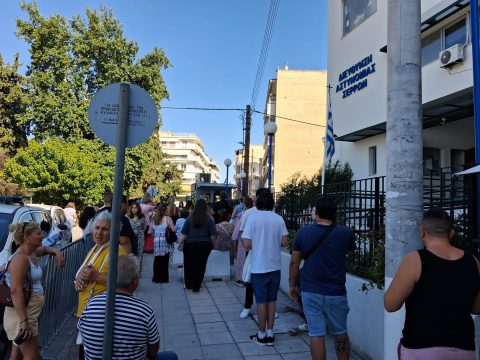 Σέρρες: Σύλληψη για πρόκληση πυρκαγιάς – Έκαιγε καλώδια δίπλα σε παράνομη χωματερή