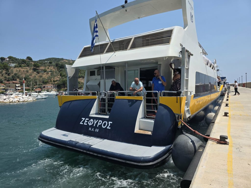 Χωρίς δικαίωμα μεταφοράς επιβατών μεταξύ Σκιάθου και Γλώσσας Σκοπέλου το «Ζέφυρος»