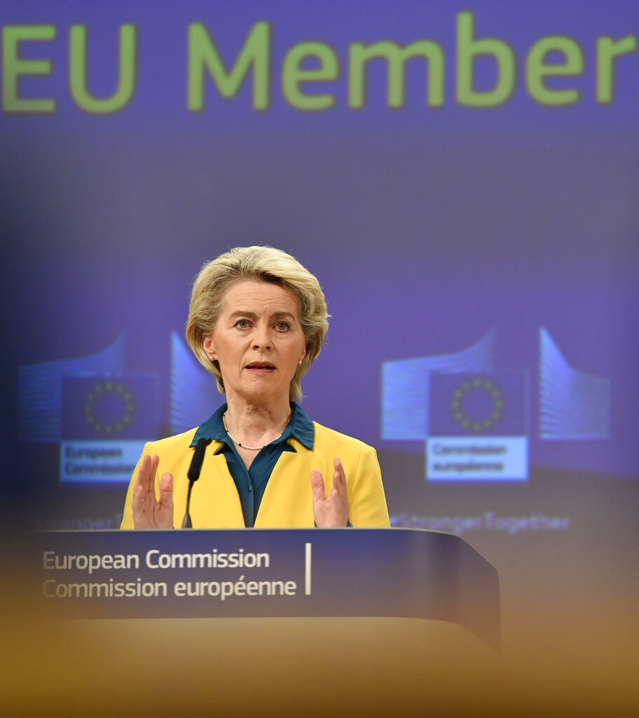 Guardian: Πώς ο Άντι Μπέρναμ θα μπορούσε να φέρει τη Βρετανία πιο κοντά στην Ευρώπη