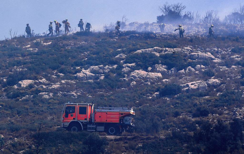 Μεγα-πυρκαγιές στη Γαλλία και την Ισπανία: Τάσεις σταθεροποίησης, όμως υπάρχουν ακόμη εστίες εκτός ελέγχου