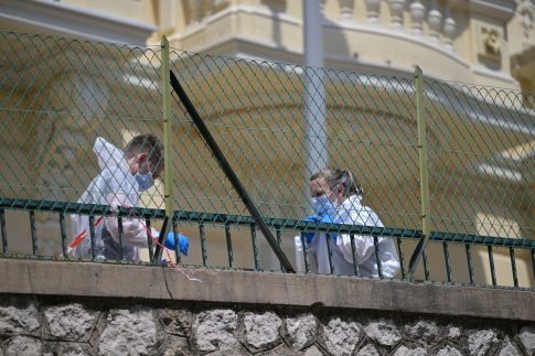 Τρεις συλλήψεις για τη φονική εμπρηστική επίθεση στη Θεσσαλονίκη — Στον εισαγγελέα οι κατηγορούμενοι