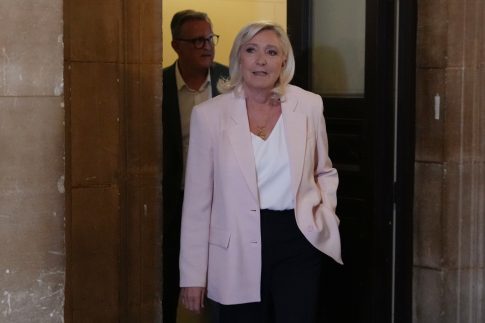Εργατικό ατύχημα στο κέντρο του Βόλου – Εργάτης έπεσε από οικοδομή και τραυματίστηκε στο πόδι