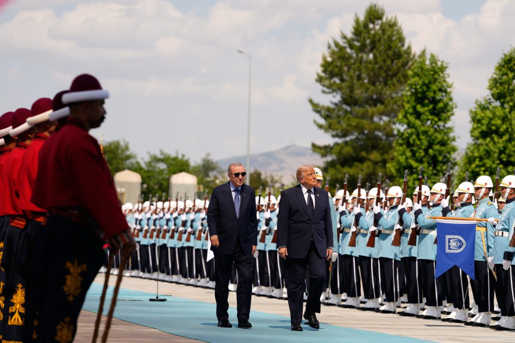 Σύνοδος ΝΑΤΟ: Τραμπ και Ερντογάν ανοίγουν τα μεγάλα μέτωπα της Συμμαχίας – Στο τραπέζι F-35, Ουκρανία και ευρωπαϊκή άμυνα
