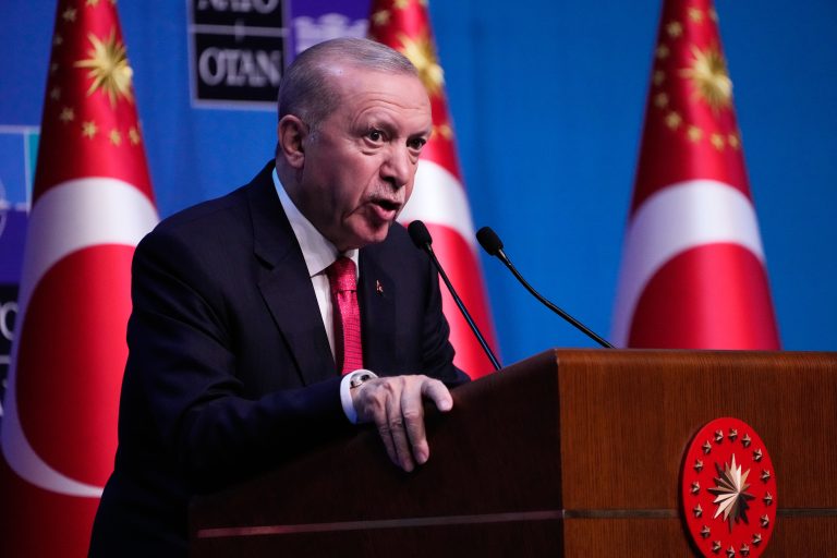 Ερντογάν: Καθήκον μας να επιλύσουμε «τα προβλήματα στο Αιγαίο» ως ηγέτες – «Ο κ. Μητσοτάκης δεν έπρεπε να κάνει αυτό το σφάλμα» είπε για τα F-35