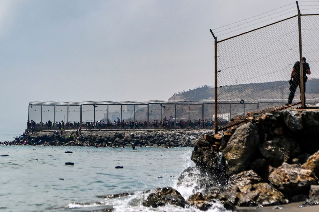 Ισπανία: Εννέα μετανάστες έχασαν τη ζωή τους προσπαθώντας να φτάσουν από το Μαρόκο στη Θέουτα