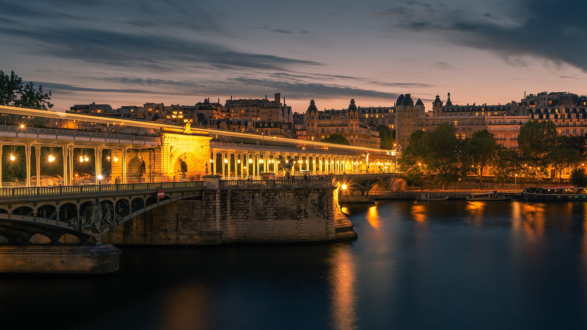 bir-hakeim-bridge-paris-24-june-2021 Μπιρ Χακίμ: H γέφυρα που δροσίζει τους Γάλλους στον Σηκουάνα και η ιστορική προέλευση του ονόματός της