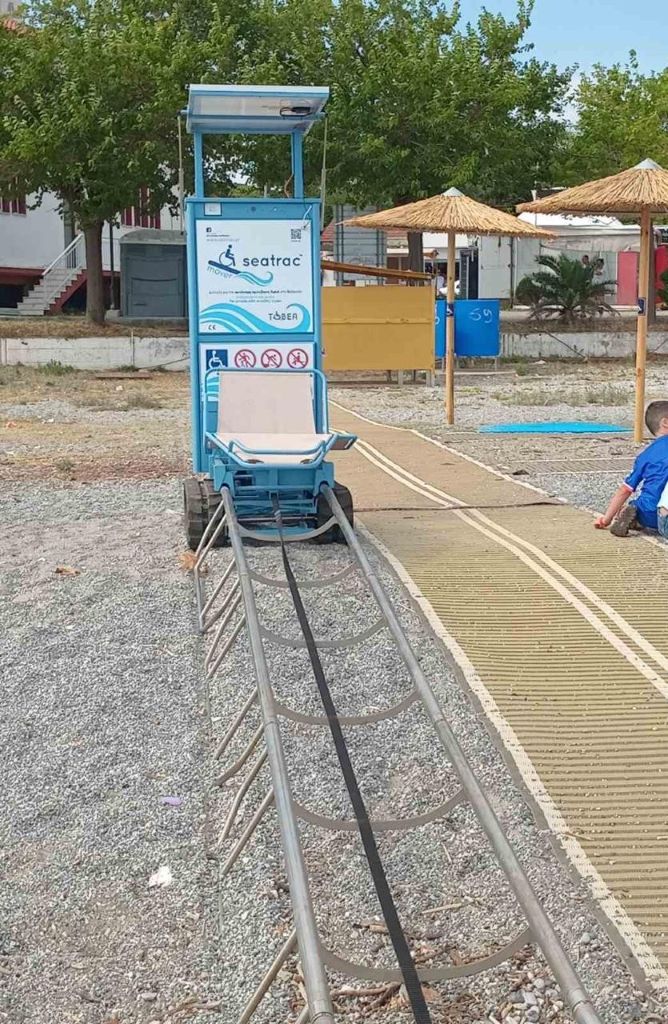 Ολοκληρώνεται η τοποθέτηση εγκαταστάσεων προσβασιμότητας ΑμεΑ σε πέντε παραλίες του Δήμου Δίου-Ολύμπου