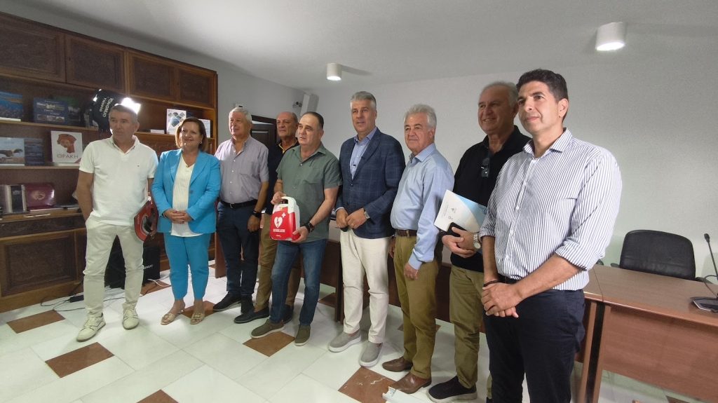 Αλεξανδρούπολη: Σωτήριες συσκευές απινιδωτών δώρισε σε Ερυθρό Σταυρό και ΚΤΕΛ Έβρου η ΠΑΜΘ