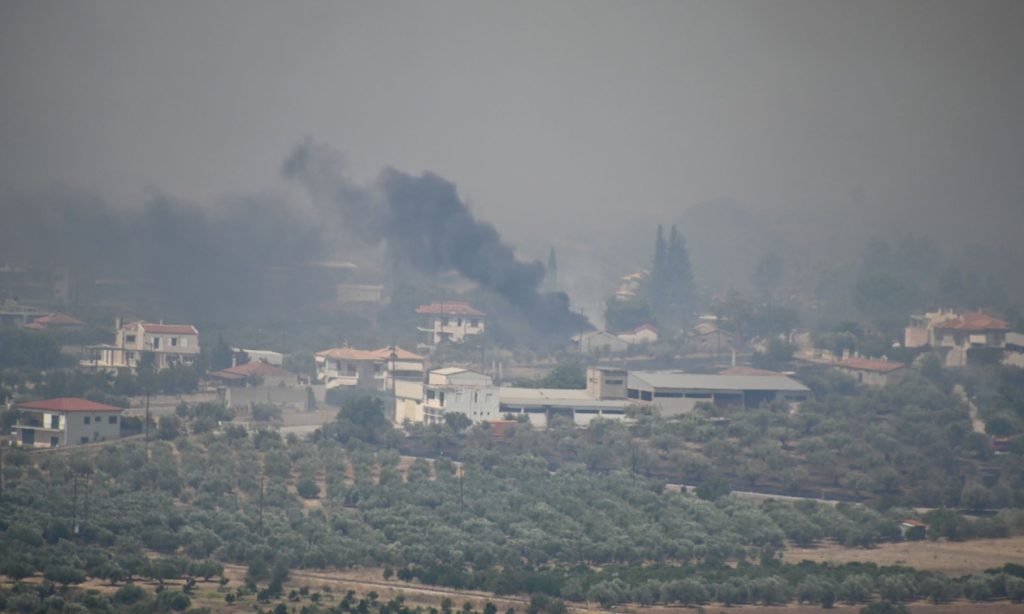Σε πύρινο κλοιό τα Φίχτια Αργολίδας – Νέο 112 για εκκενώση της Μπόρσας