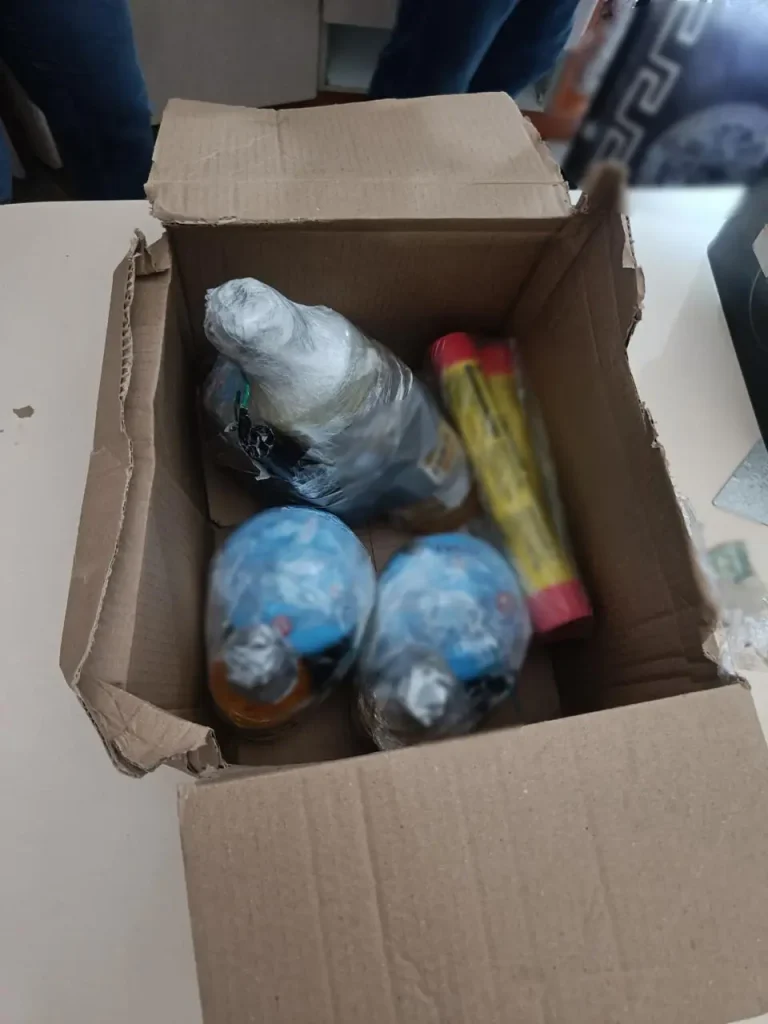Στα χέρια της ΕΛ.ΑΣ. κύκλωμα πίσω από εμπρησμούς, εκρήξεις και εκβιασμούς: Συνελήφθησαν τέσσερα μέλη – Εγκέφαλος 49χρονος κρατούμενος