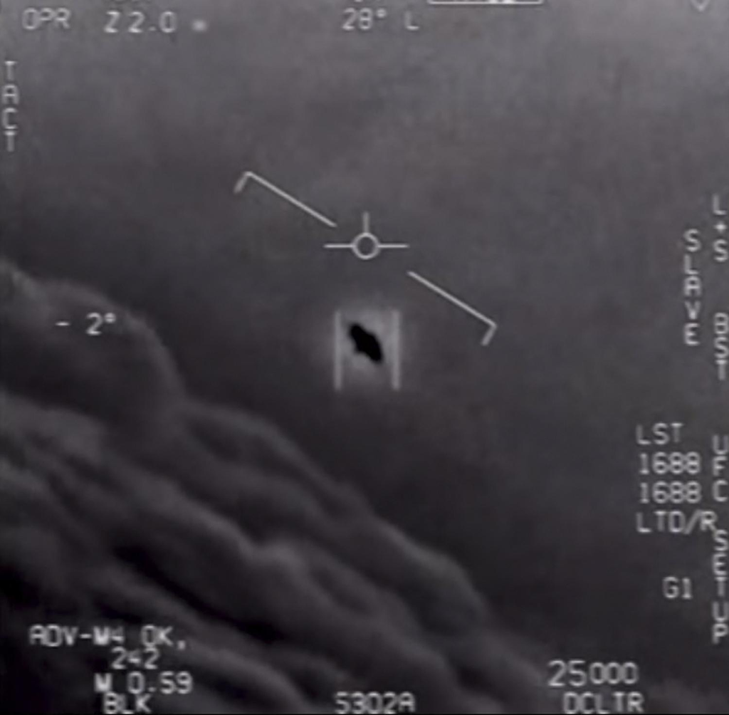 Το «αιωρούμενο μυαλό» των UFO γίνεται viral: Η τεχνητή νοημοσύνη αναζωπυρώνει τη συζήτηση για νέο βίντεο UAP του Πενταγώνου