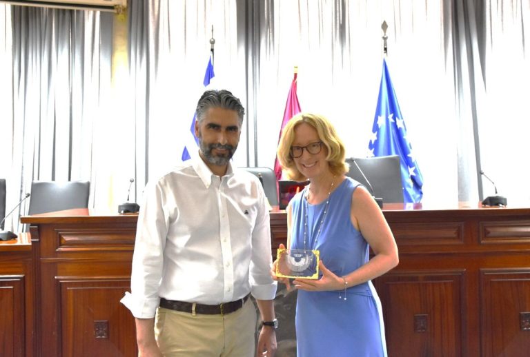 Στο δημαρχείο της Λάρισας η πρέσβειρα της Αυστρίας