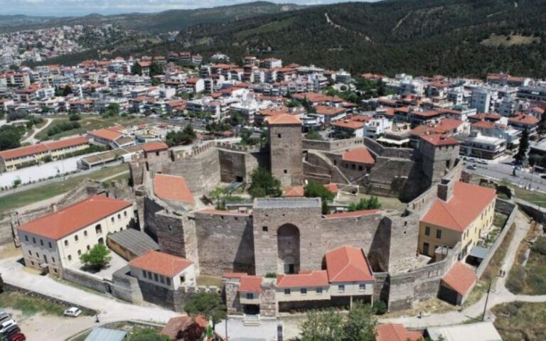 Θεσσαλονίκη: Διαμαρτυρία Συνδέσμου Εξορισθέντων και Φυλακισθεντων Αντιστασιακών (1967-74) στο Επταπύργιο