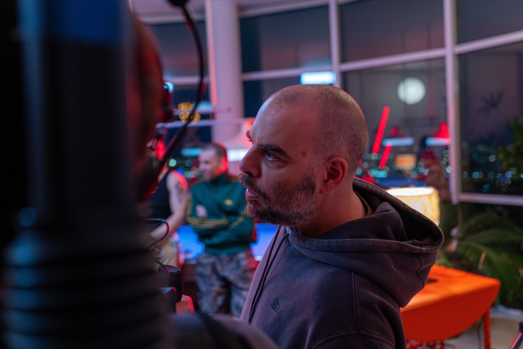 Η ελληνική rap σκηνή στη μεγάλη οθόνη: Ολοκληρώθηκαν τα γυρίσματα της νέας ταινίας του Φ. Μπόγρη