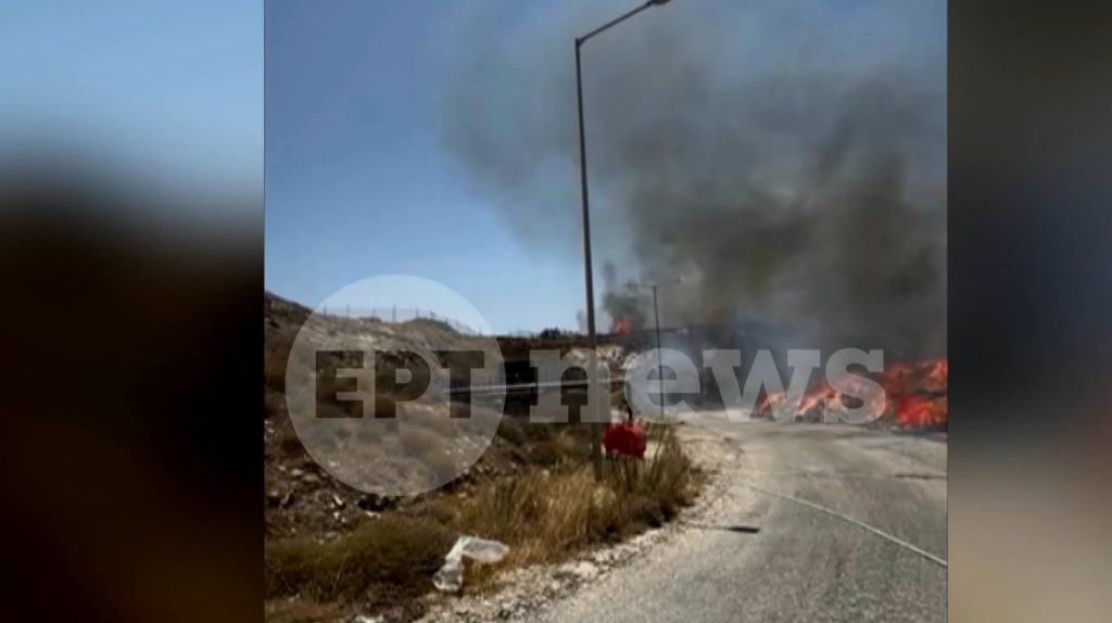 Πάρος: Ο δήμαρχος ανάμεσα στους 4 συλληφθέντες για τη φωτιά στο ΧΥΤΑ – Φωτογραφίες ντοκουμέντο του ΕΡΤnews από το σημείο που ξεκίνησαν οι φλογές