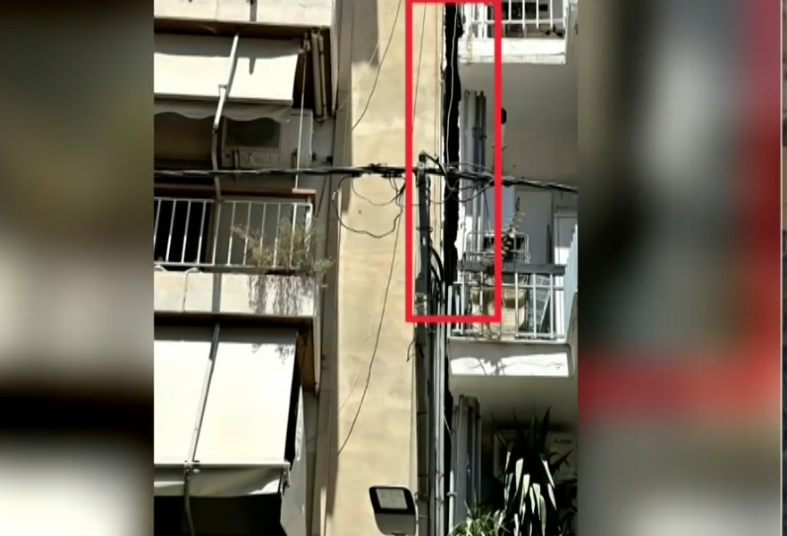 Πετράλωνα: Έλεγχοι σε γειτονικά κτήρια μετά την κατάρρευση της πολυκατοικίας – Τι εξετάζεται