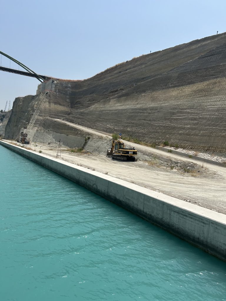 Διώρυγα Κορίνθου: Τα 133 χρόνια ιστορίας και η μεταμόρφωση σε ψηφιακό κι επενδυτικό κόμβο