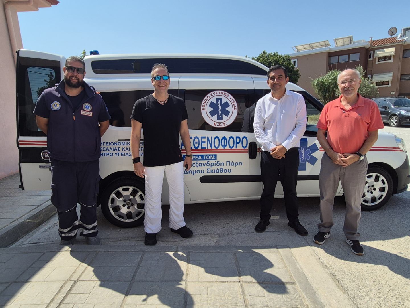Νέο μικρό ασθενοφόρο στο Κέντρο Υγείας Σκιάθου μέσω δωρεάς