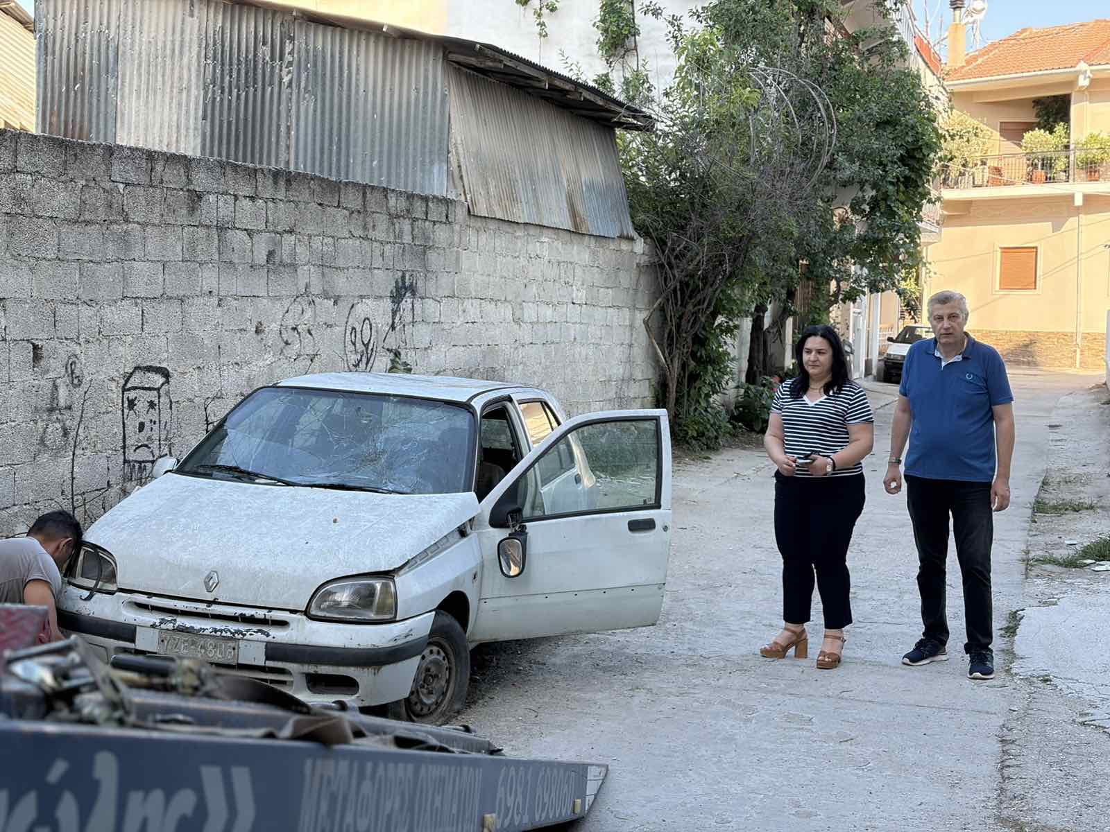 img-823db997a774ad710f413a7eef0dfaed-v Απομακρύνονται τα εγκαταλελειμμένα οχήματα από τις γειτονιές του Δήμου Τυρνάβου
