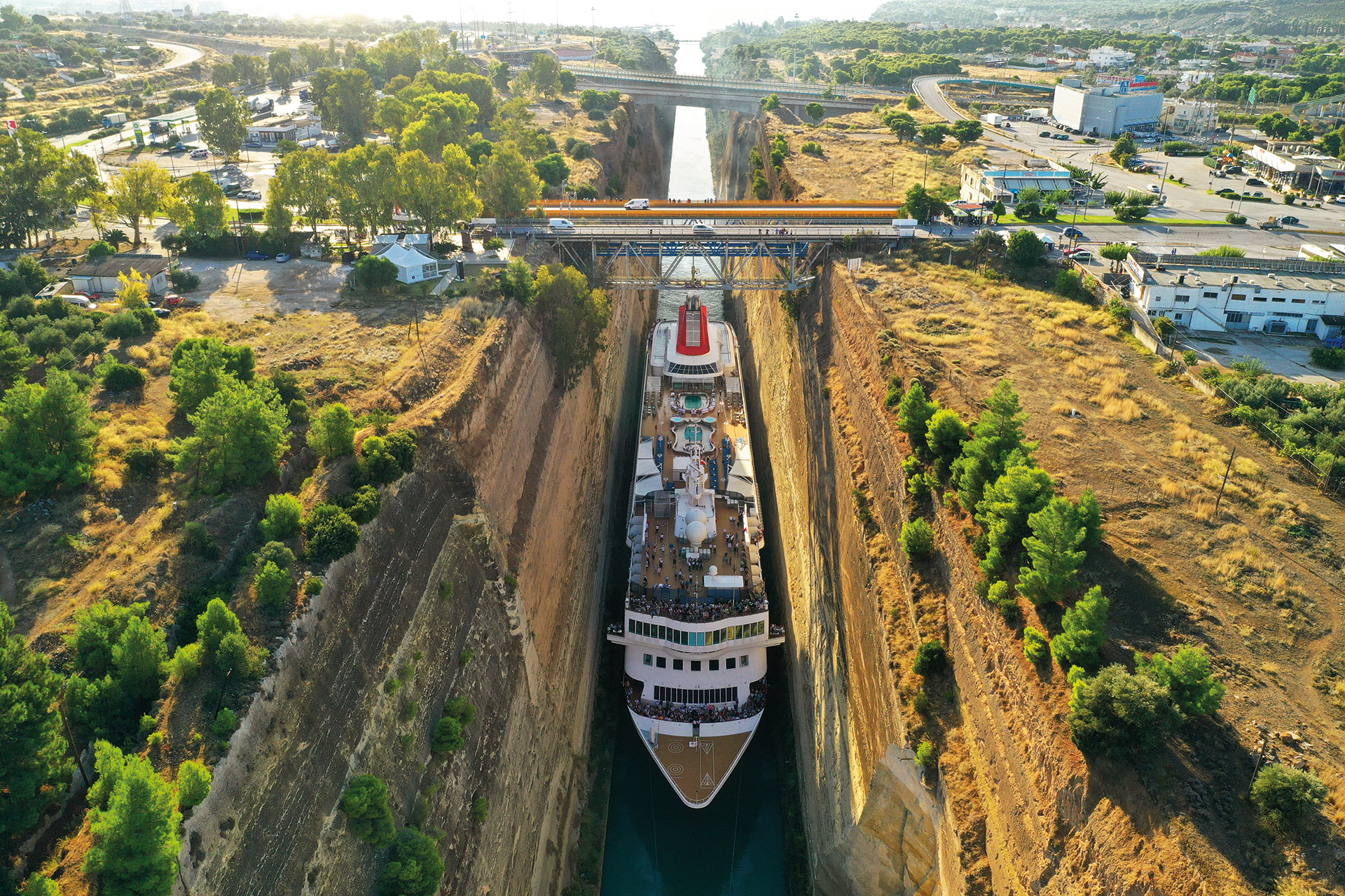 Διώρυγα Κορίνθου: Τα 133 χρόνια ιστορίας και η μεταμόρφωση σε ψηφιακό κι επενδυτικό κόμβο