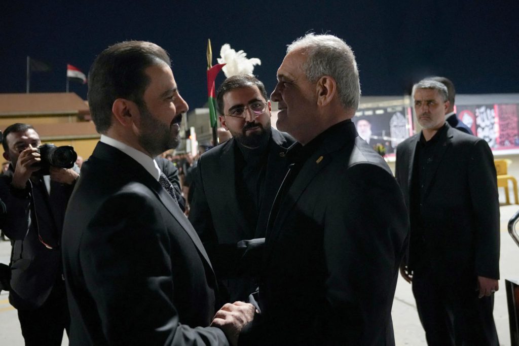 Ολοκληρώθηκε η τελετή για τον Αλί Χαμενεΐ στην Κομ – Στο Ιράκ έφτασε η σορός