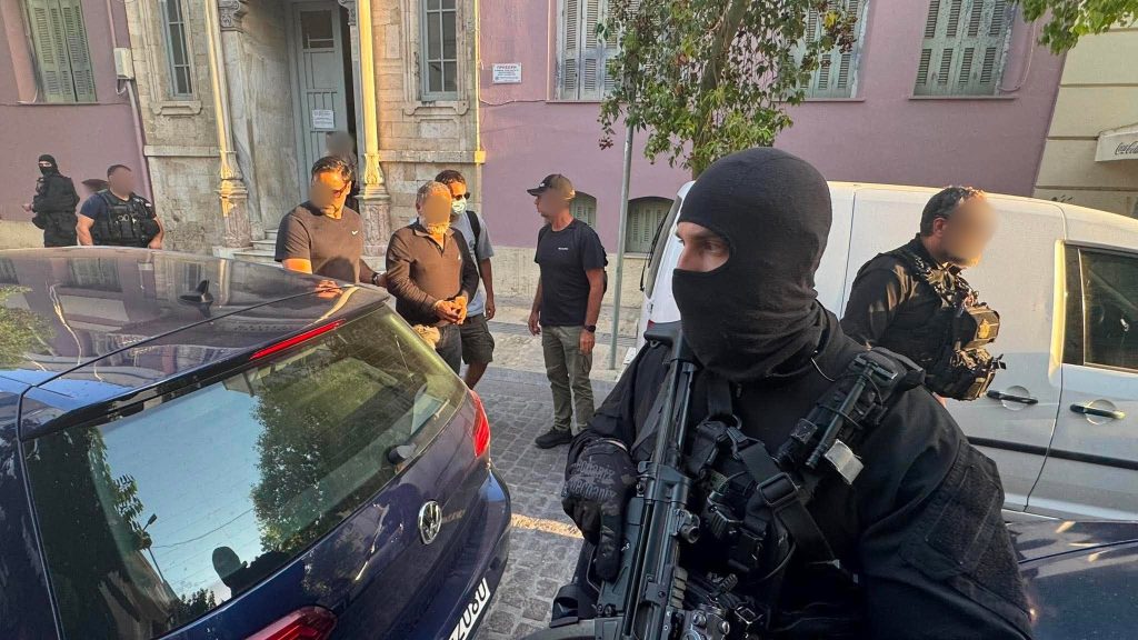 Ηράκλειο – Οργανωμένο έγκλημα: Πήραν προθεσμία οι 8 συλληφθέντες – Οι κατηγορίες που αντιμετωπίζουν