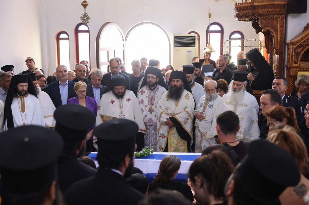 Ρέθυμνο: Βαρύ πένθος για τον θάνατο των δύο πυροσβεστών – Σήμερα το «τελευταίο αντίο»