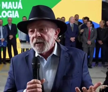 Μουντιάλ 2026: Ο Γιαμάλ τράβηξε τα βλέμματα όλων στη συνέντευξη Τύπου ενόψει Γαλλίας με ένα διαμαντένιο κολιέ 30.000 ευρώ (video)