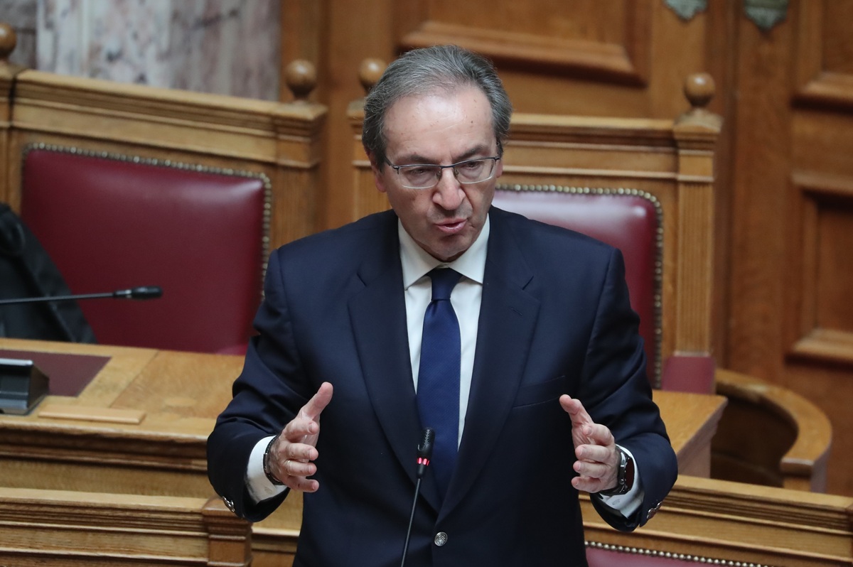 Μπούγας στο ΕΡΤnews Radio 105,8: Ποιες αλλαγές έρχονται στον νέο Κώδικα λειτουργίας των πολυκατοικιών