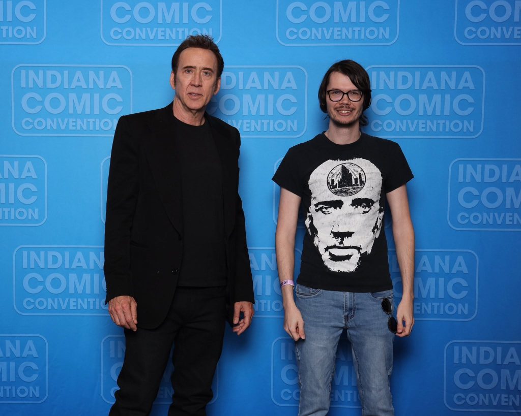Indiana Comic Convention: Τα κλικ που έκαναν “πλουσιότερο” τον Κέιτζ, και πιο ευτυχισμένους τους φαν