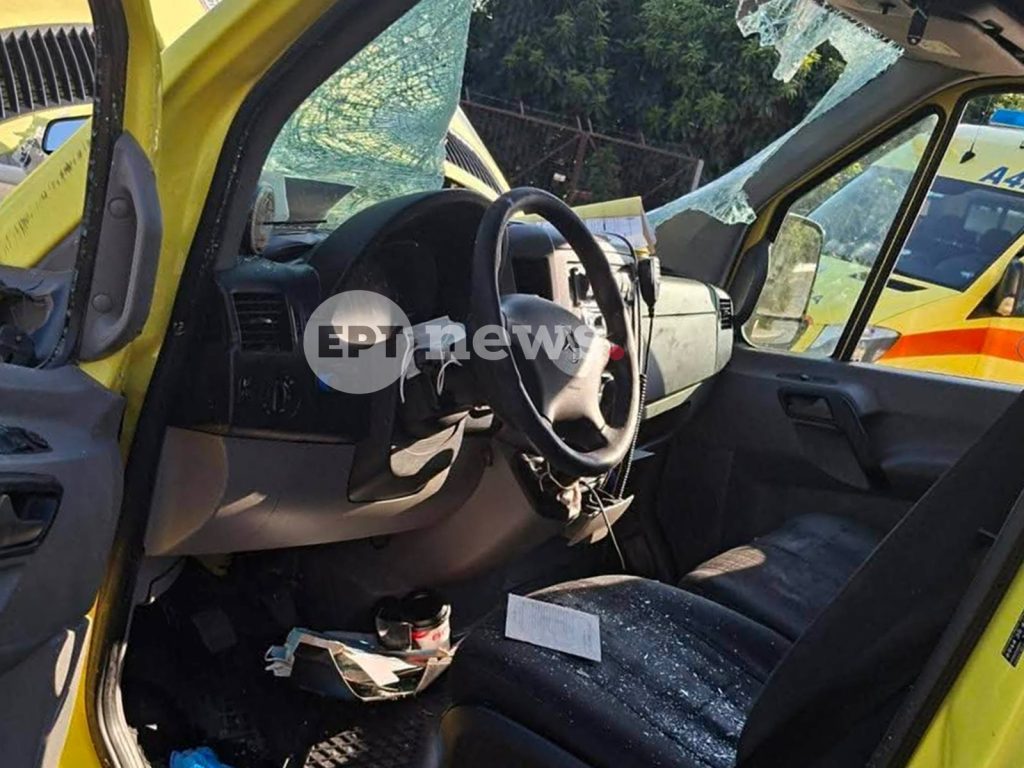 Χανιά: Θανατηφόρο τροχαίο με ασθενοφόρο του ΕΚΑΒ – Νεκρός ο ασθενής, δύο διασώστες τραυματίες