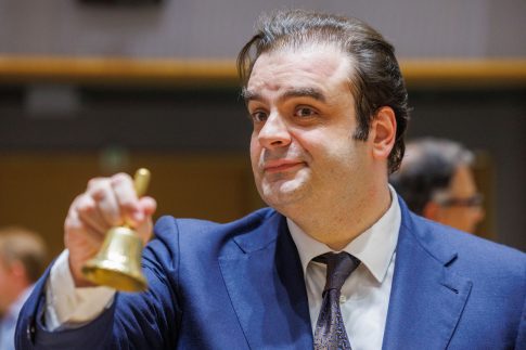 Η συζήτηση Μητσοτάκη-Μέτσολα στο συνέδριο του Economist