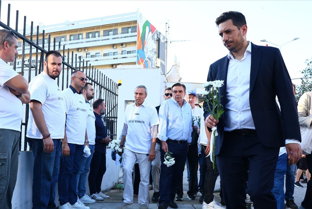 Θεσσαλονίκη: Σε εξέλιξη η συγκέντρωση διαμαρτυρίας στο Ιπποκράτειο παρουσία στελεχών και μελών της ΝΔ – Μήνυμα κατά της τρομοκρατίας