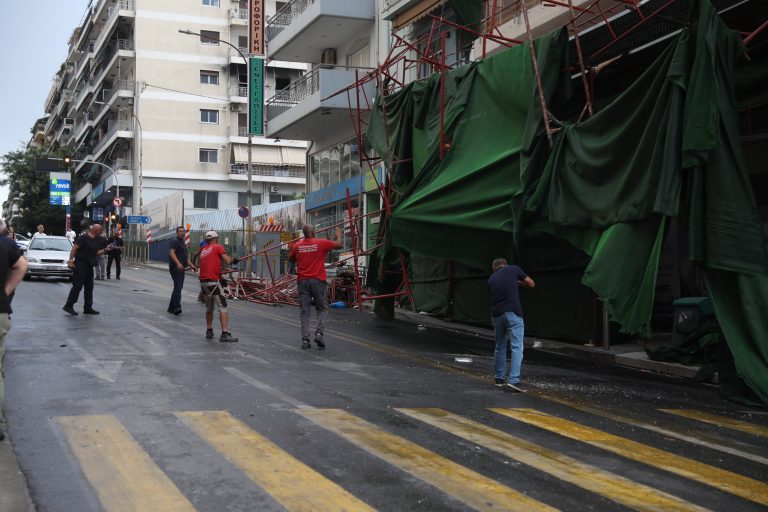 Κακοκαιρία: Πάνω από 100.000 κεραυνοί, χαλάζι στο Ίλιον, χιόνι στον Όλυμπο – Πού ισχύει Red Code