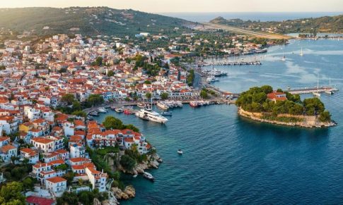 Θεσσαλονίκη: Διαμαρτυρία του Συνδέσμου Εξορισθέντων και Φυλακισθεντων Αντιστασιακών (1967-74) στο Επταπύργιο