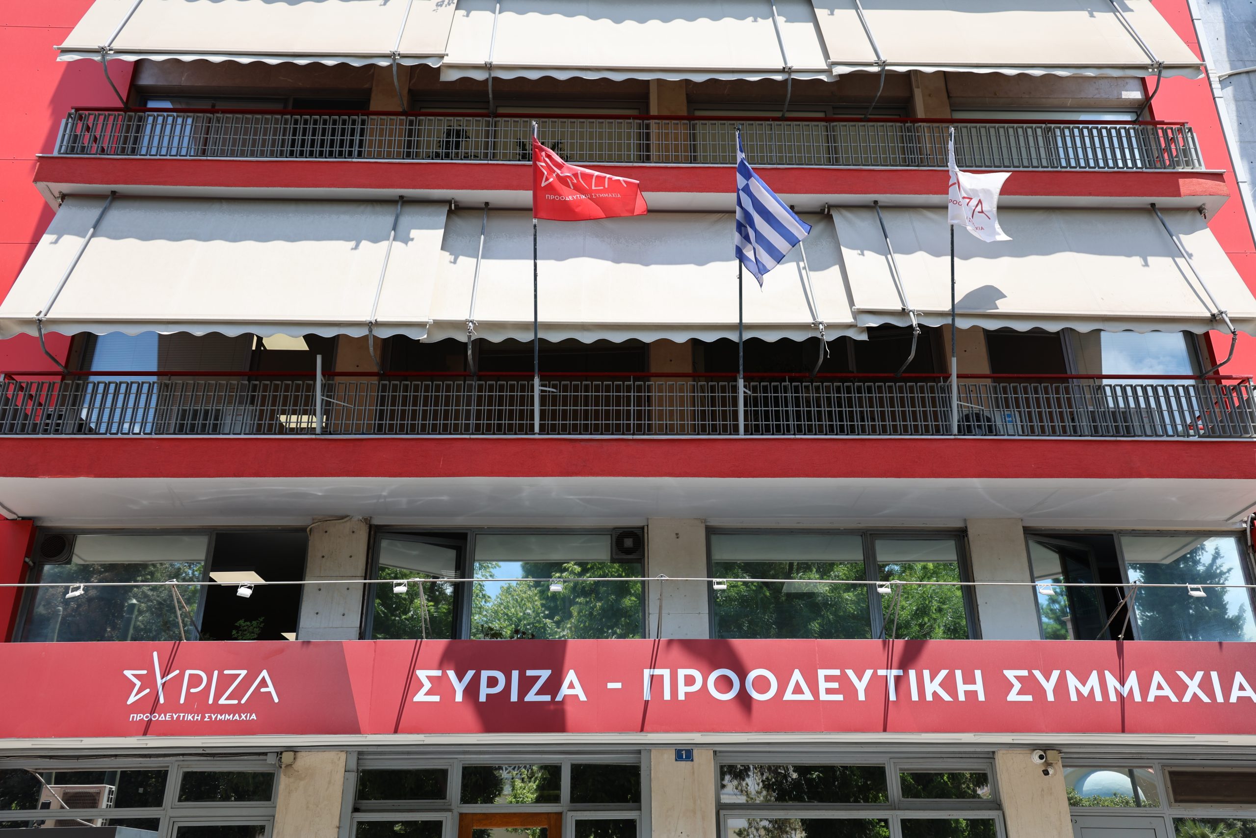ΣΥΡΙΖΑ: Σε βαθιά κρίση και σε αχαρτογράφητα νερά, με παραιτήσεις και αντιπαραθέσεις