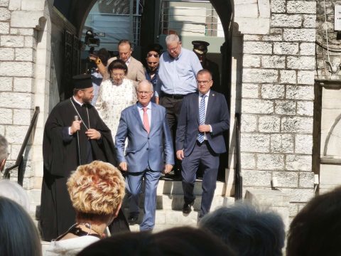 2<sup>ο</sup> Δημοτικό Σχολείο Αλεξανδρούπολης: Μάζεψαν καπάκια, πήραν αναπηρικό αμαξίδιο και το χάρισαν στο Ειδικό Δημοτικό Σχολείο