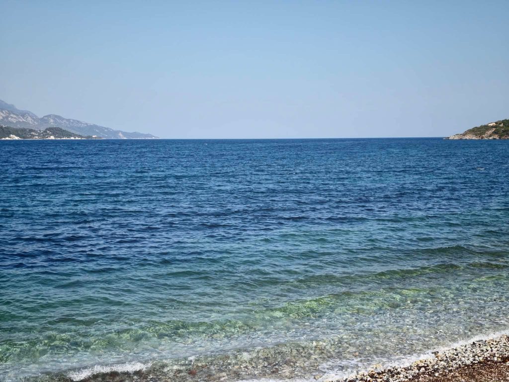 Σάμος: Συνεχίζεται και σήμερα η επιχείρηση έρευνας και διάσωσης ανοιχτά του Καρλοβάσου – Αναζητούνται τουλάχιστον τρία άτομα
