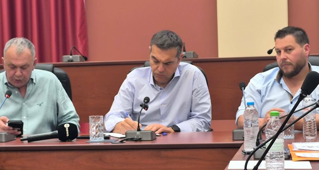 Συνάντηση Τσίπρα με κτηνοτρόφους της Λέσβου: «Ευθύνη όλων μας είναι να διατηρήσουμε ζωντανή την αγροτική παραγωγή»