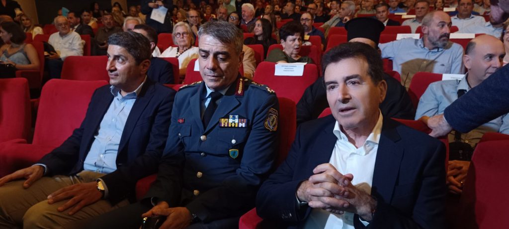 Κρήτη: Λιγότερα περιστατικά, περισσότερες συλλήψεις για ενδοοικογενειακή βία – Τι είπε ο Μιχ. Χρυσοχοϊδης για τη βεντέτα στην Κρήτη