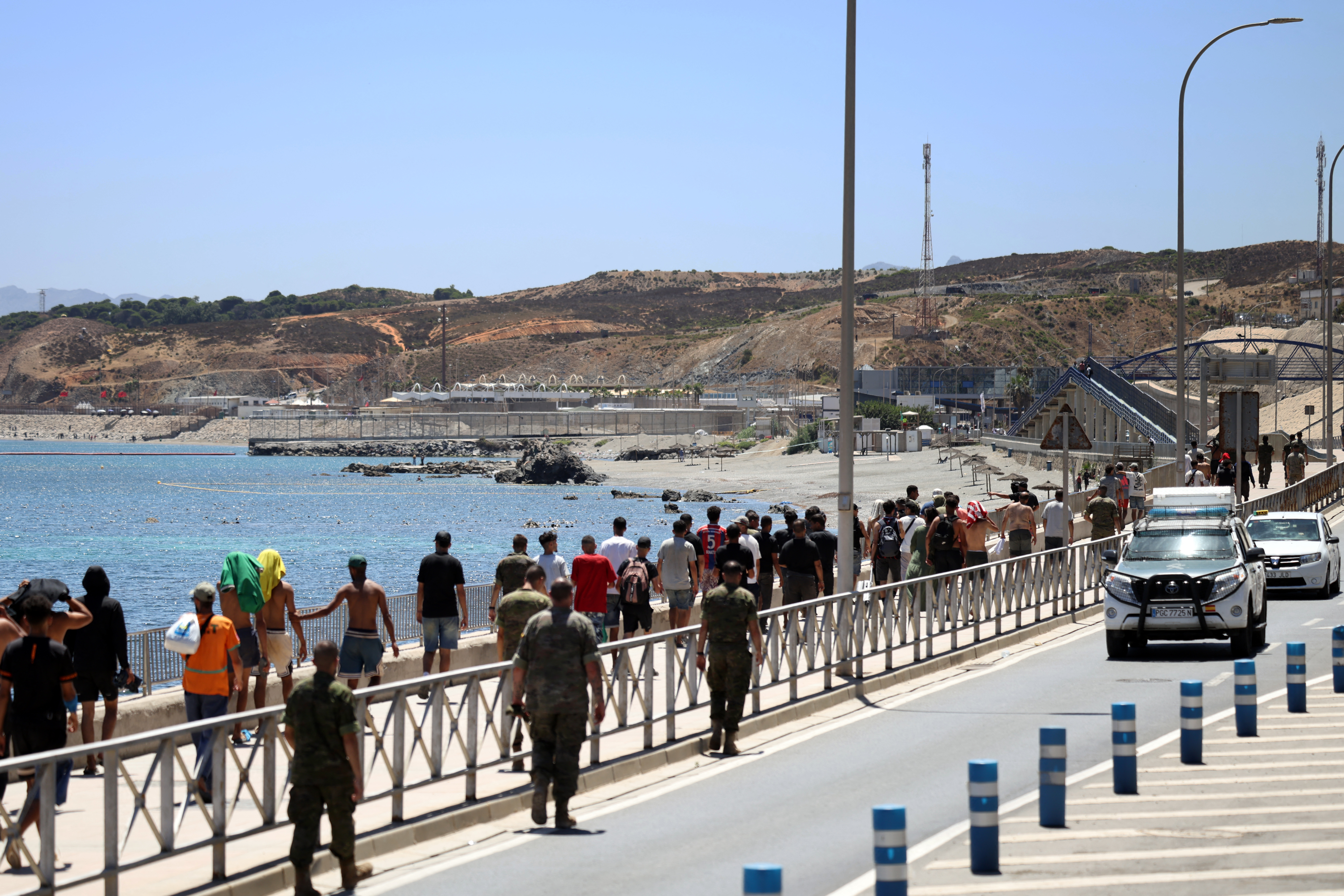 Μιλέι κατά Σάντσεθ: Τον κατηγορεί χωρίς στοιχεία ότι «εθνικοποιεί μετανάστες για να εξασφαλίσει ψήφους»