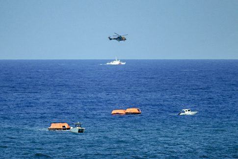 Βελτιωμένη η εικόνα της πυρκαγιάς στο Μαρκόπουλο Ωρωπού