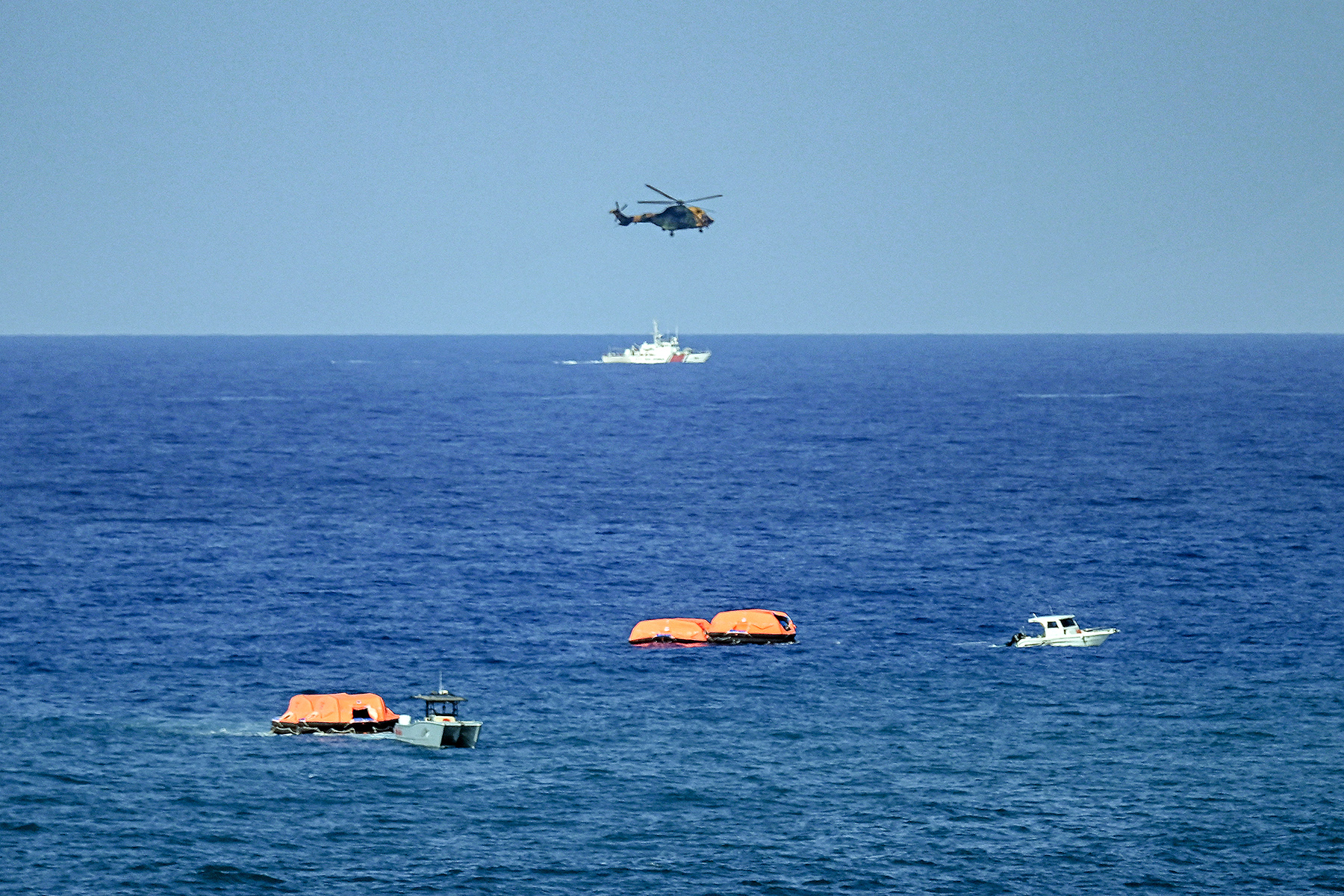 Τουλάχιστον οκτώ νεκροί και 17 αγνοούμενοι στο ναυάγιο του καταμαράν ανοικτά της κατεχόμενης Κερύνειας – Καταγγελίες επιβατών για το πλήρωμα