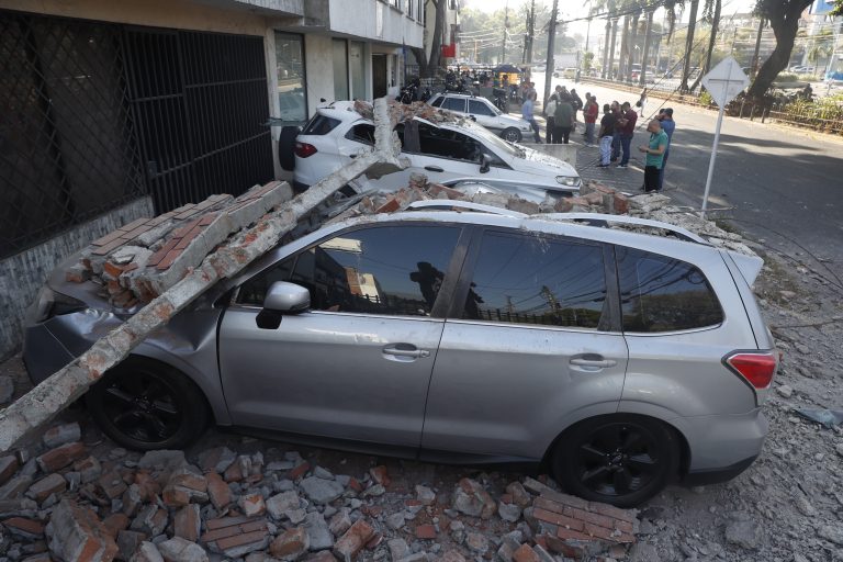 Κολομβία: Δεκάδες νεκροί, τραυματίες και εγκλωβισμένοι μετά τον τεράστιο σεισμό των 7,4 R – Σε κατάσταση έκτακτης ανάγκης η χώρα