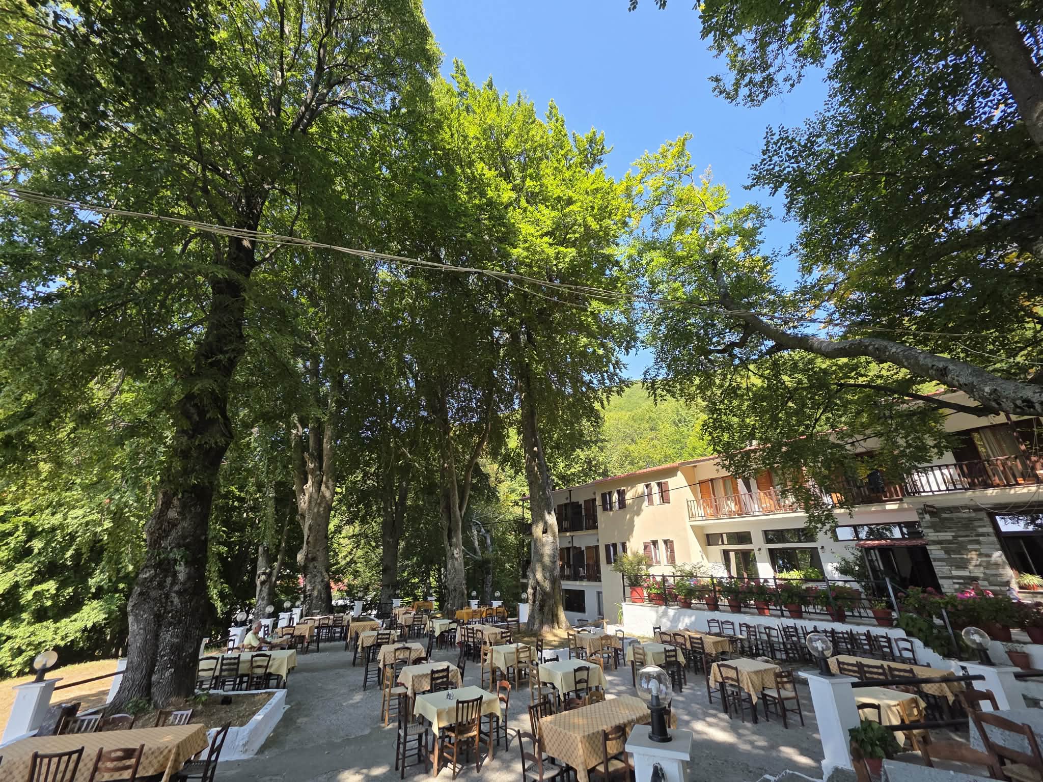 Το Χάνι του Ζήση στέκει 122 χρόνια όρθιο στο πέρασμα του Πηλίου